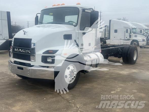 Mack MD6 شاحنات بمقصورة وهيكل