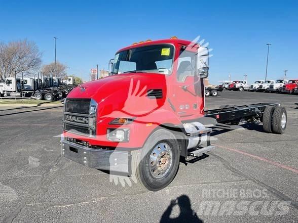 Mack MD6 شاحنات بمقصورة وهيكل