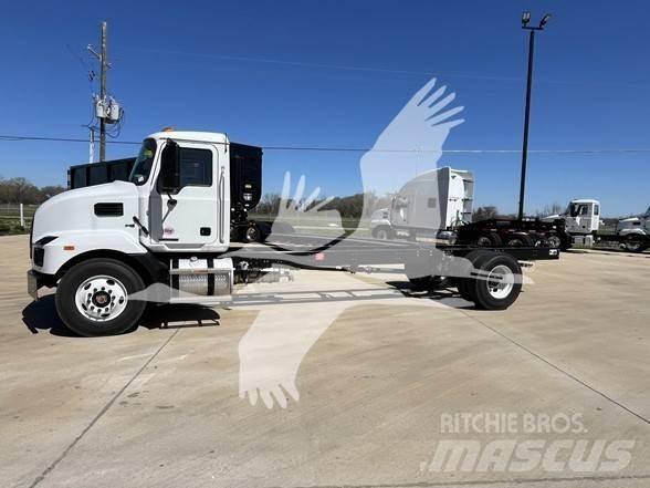 Mack MD6 شاحنات بمقصورة وهيكل