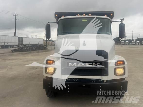 Mack MD6 شاحنات قلابة