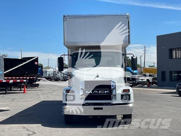 Mack MD6 شاحنات ذات هيكل صندوقي
