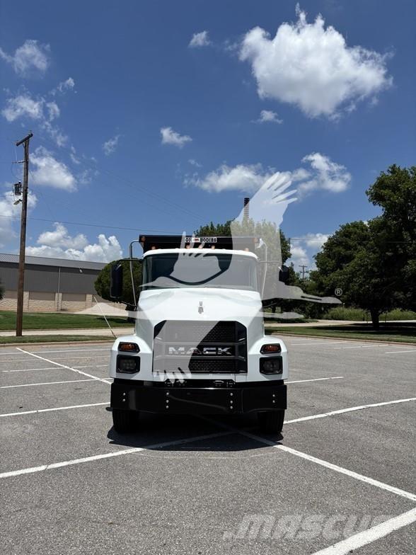 Mack MD6 شاحنات قلابة