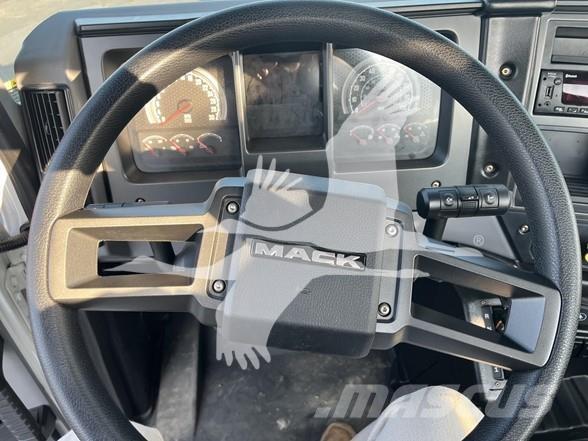 Mack MD6 أخرى