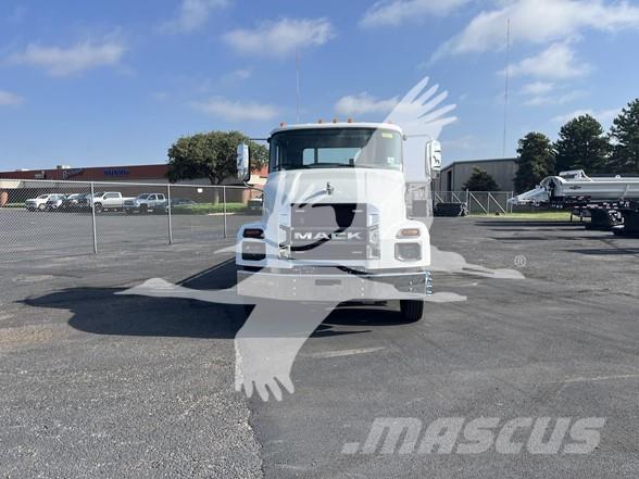 Mack MD6 أخرى