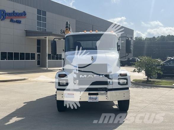 Mack MD6 أخرى