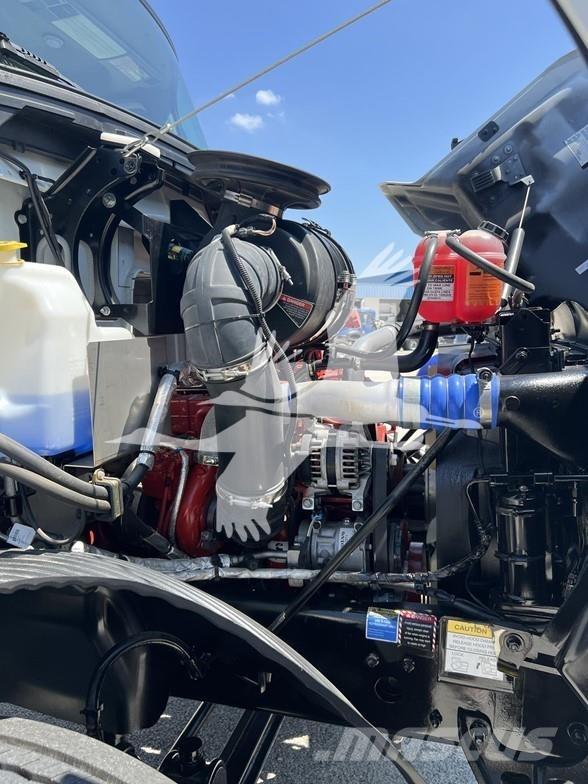 Mack MD6 شاحنات بمقصورة وهيكل