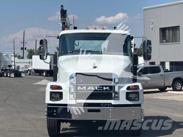 Mack MD6 أخرى