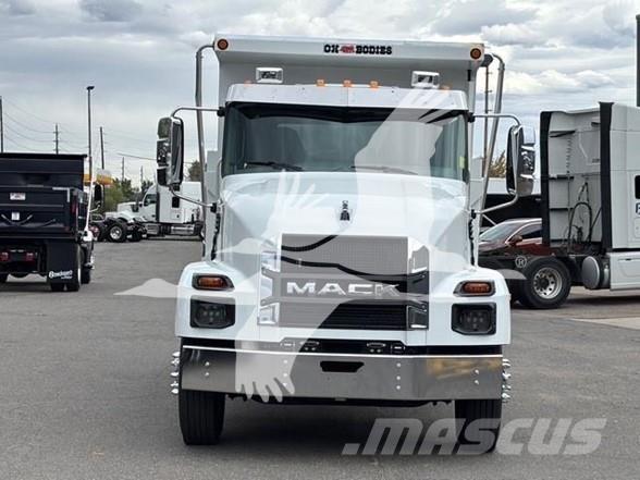 Mack MD6 شاحنات قلابة