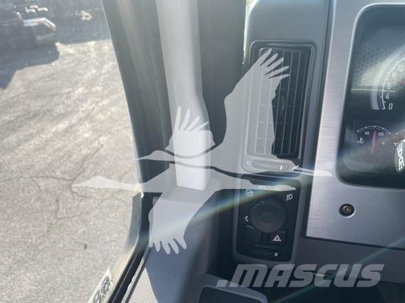 Mack MD6 شاحنات بمقصورة وهيكل