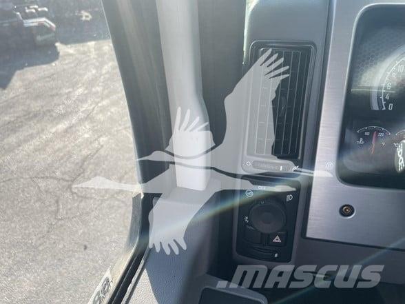 Mack MD6 شاحنات بمقصورة وهيكل