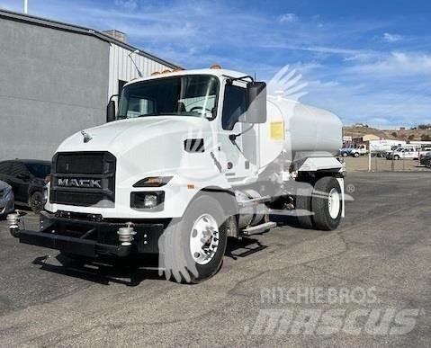 Mack MD7 شاحنات ذات صهاريج