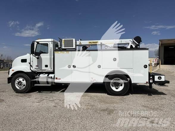 Mack MD7 أخرى
