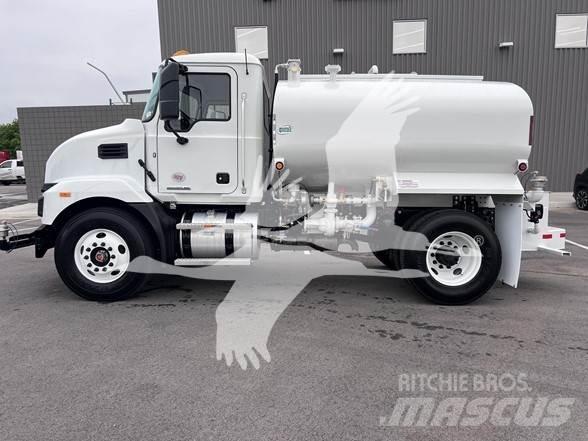 Mack MD7 شاحنات ذات صهاريج
