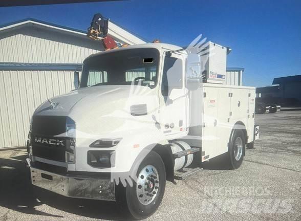 Mack MD7 أخرى