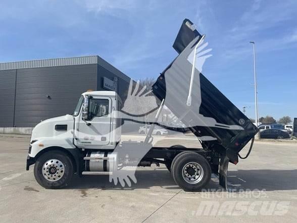 Mack MD7 شاحنات قلابة