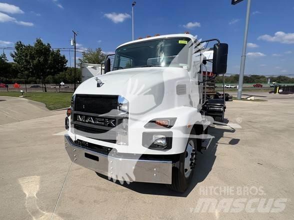 Mack MD7 أخرى