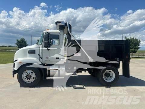 Mack MD7 شاحنات قلابة