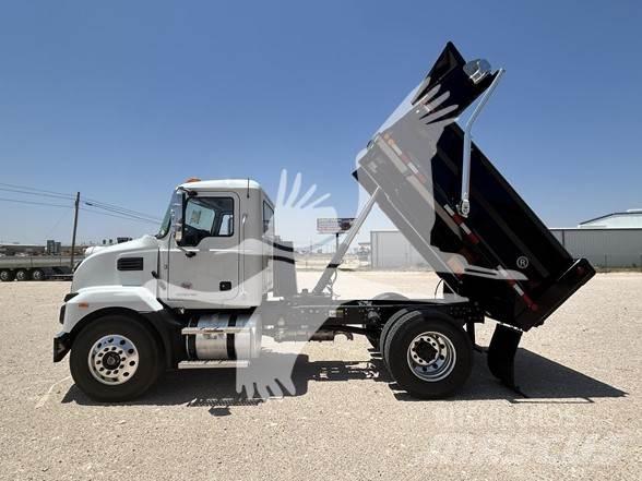 Mack MD7 شاحنات قلابة