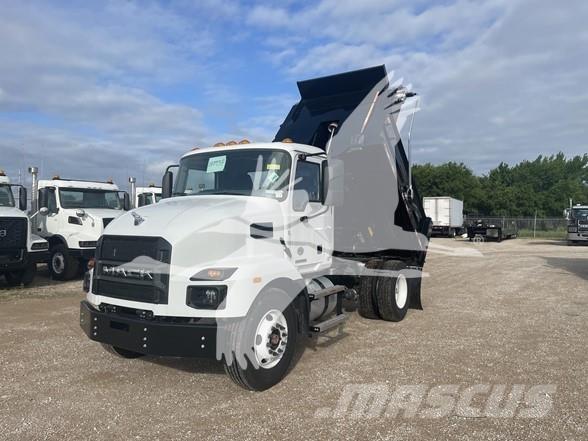 Mack MD7 شاحنات قلابة