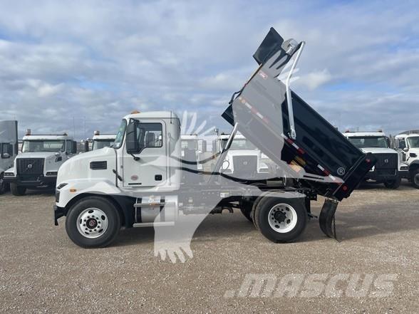 Mack MD7 شاحنات قلابة