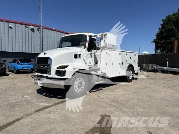 Mack MD7 أخرى