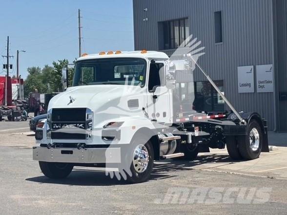 Mack MD7 أخرى
