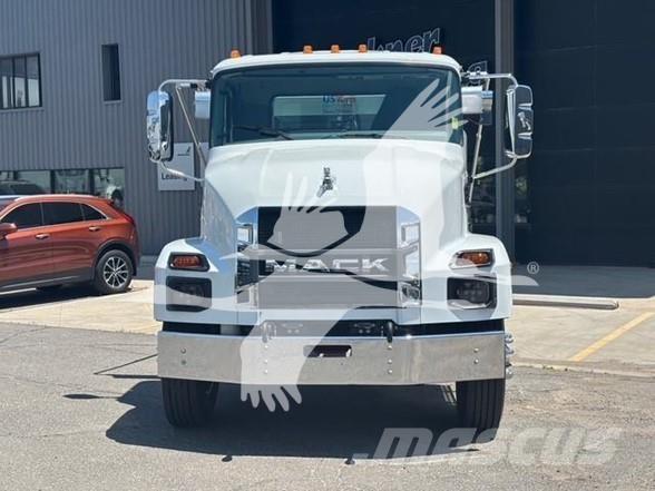 Mack MD7 أخرى
