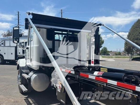 Mack MD7 أخرى