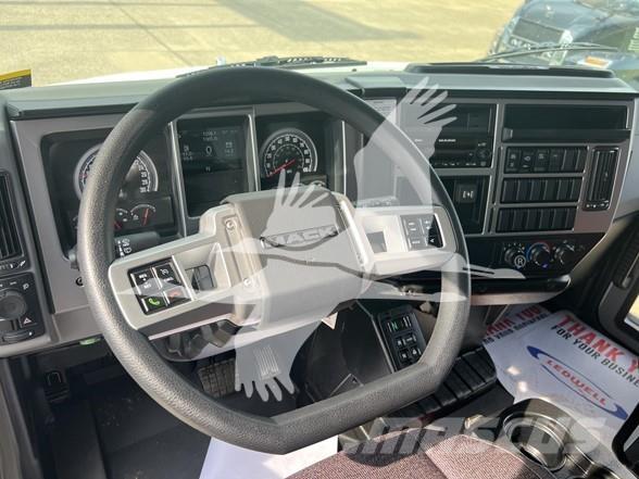 Mack MD7 شاحنات قلابة