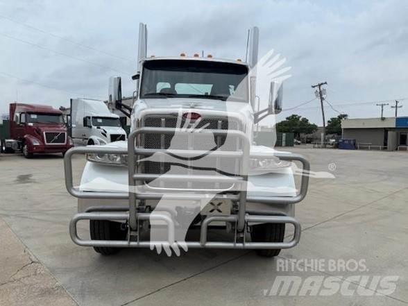 Peterbilt 567 وحدات الجر