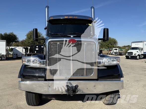 Peterbilt 567 وحدات الجر