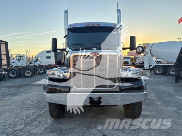 Peterbilt 567 وحدات الجر