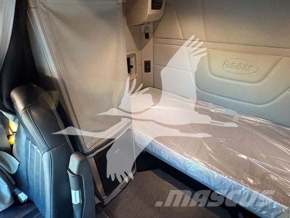 Peterbilt 567 وحدات الجر