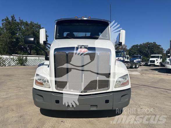 Peterbilt 579 وحدات الجر