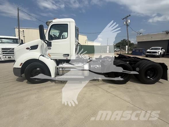 Peterbilt 579 وحدات الجر