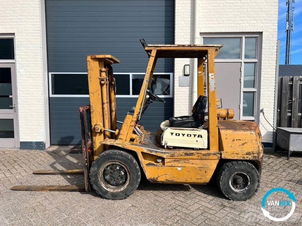 Toyota 3FD30 3FD30 شاحنات الديزل