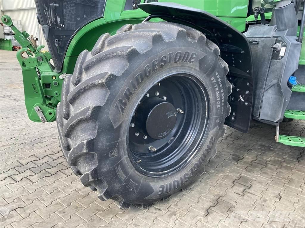John Deere 7R 310 الجرارات
