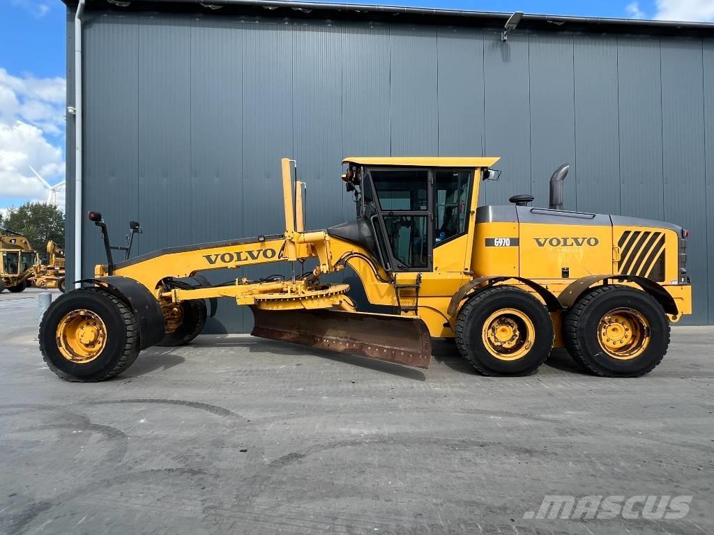 Volvo G970 معدات تمهيد الطرق