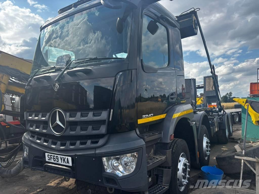 Mercedes-Benz 3240 شاحنات الرافعات الخطافية