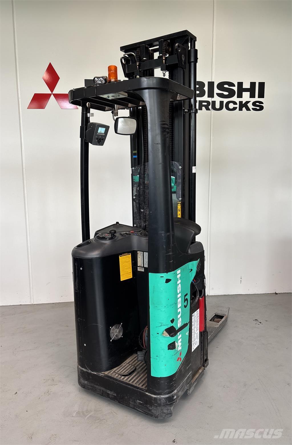 Mitsubishi SBR16N شاحنات مناولة ذاتية الدفع