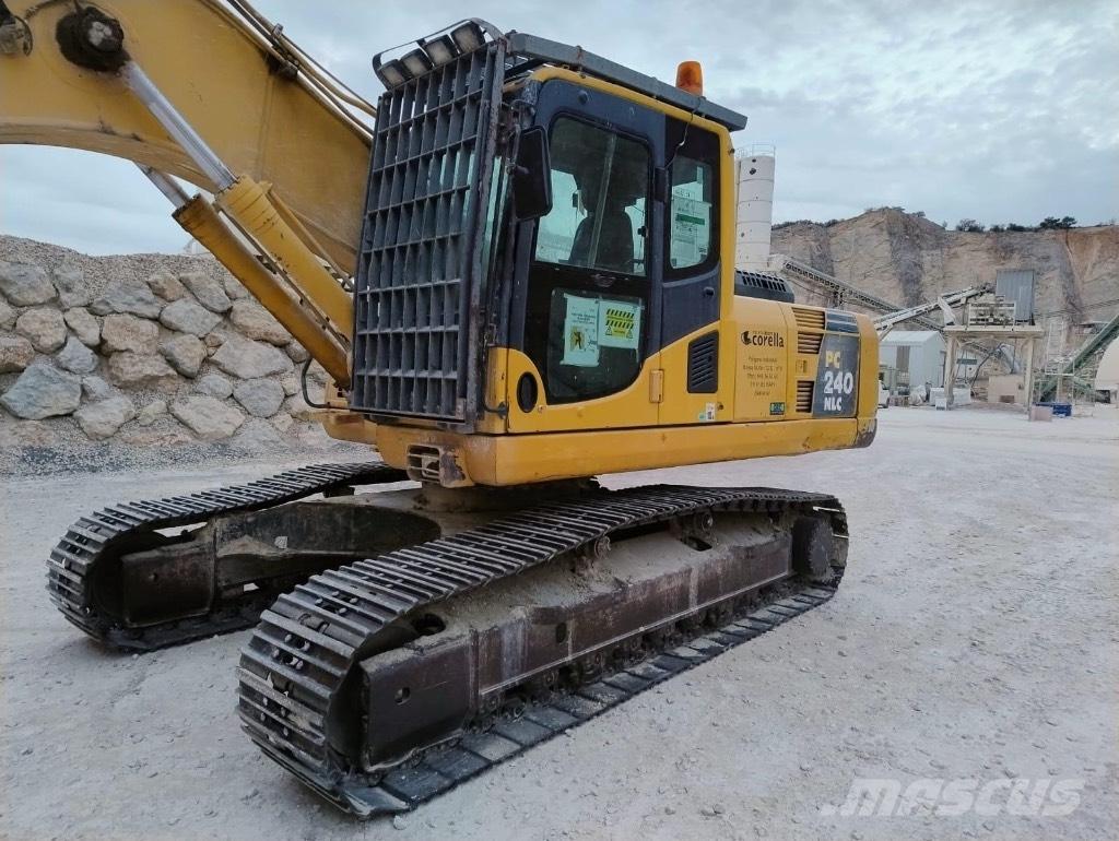 Komatsu PC 240 NLC-8 حفارات زحافة