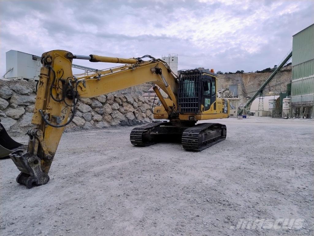 Komatsu PC 240 NLC-8 حفارات زحافة