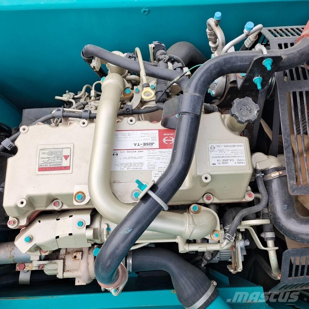 Kobelco SK 200 حفارات زحافة