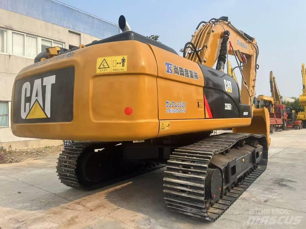 CAT 336 D حفارات زحافة