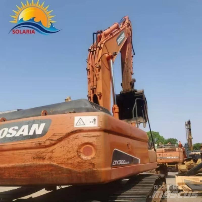 Doosan DX 300 حفارات زحافة