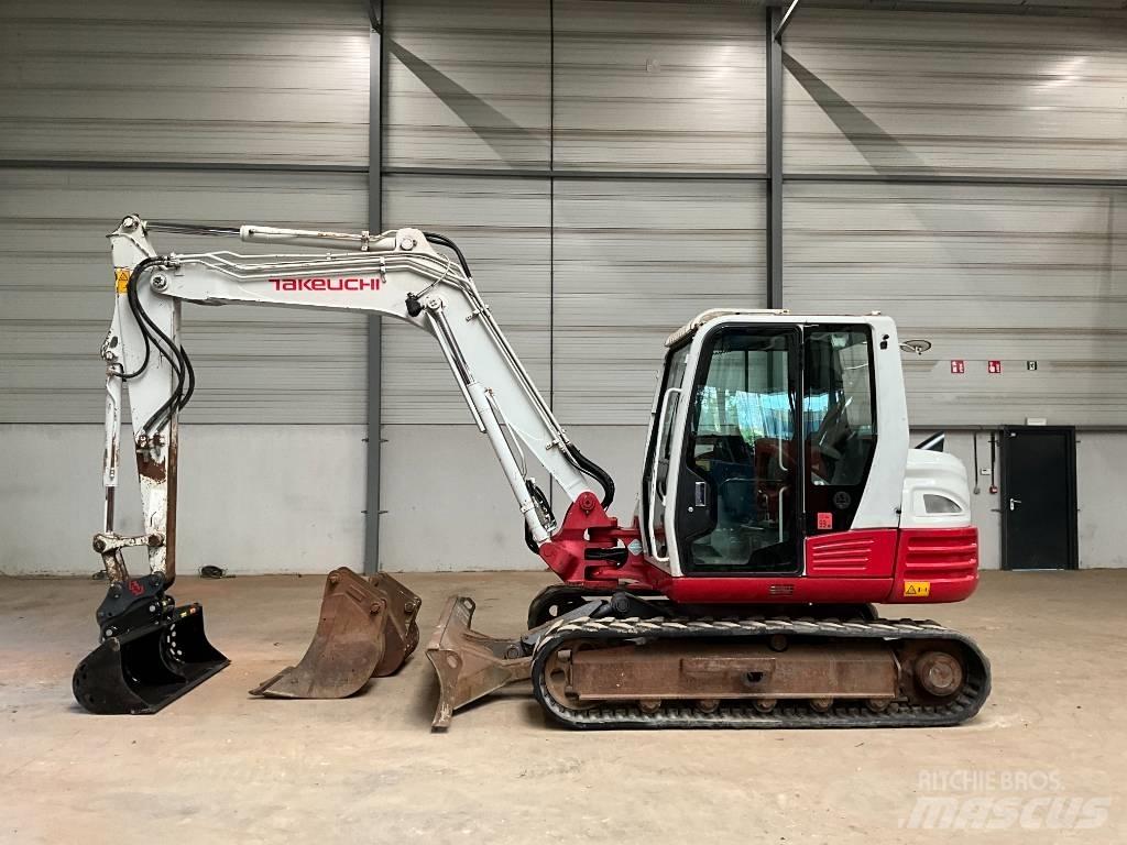 Takeuchi TB 285 حفارات وسط 7 طن - 12 طن
