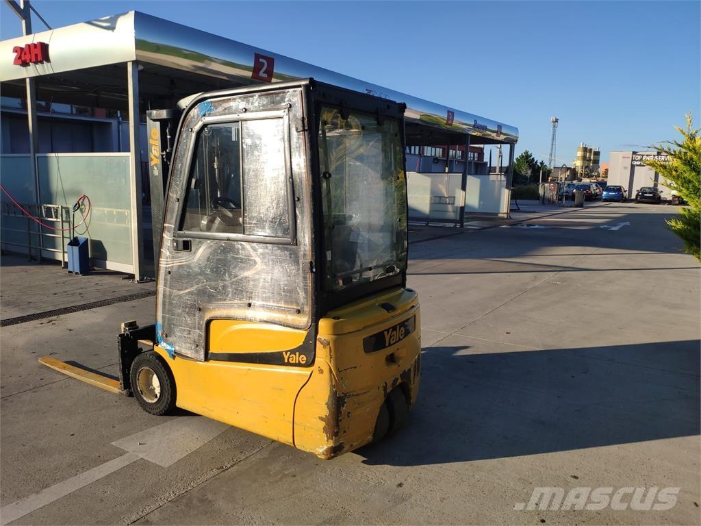 Yale ERP20VT شاحنات ذات رافعات شوكية تعمل بالكهرباء