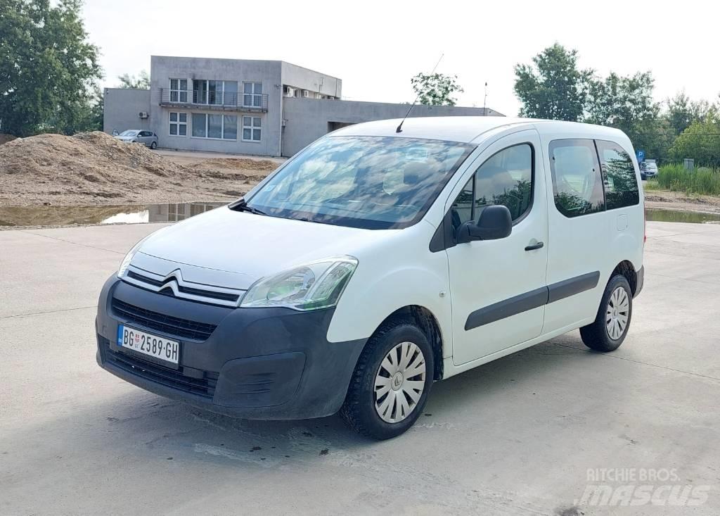 Citroën Berlingo شاحنة مقفلة