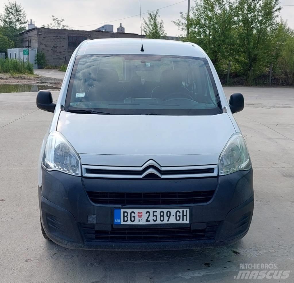 Citroën Berlingo شاحنة مقفلة