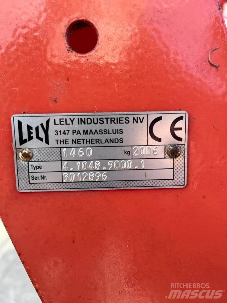 Lely Lotus 900 مكابس وميبسات التبن